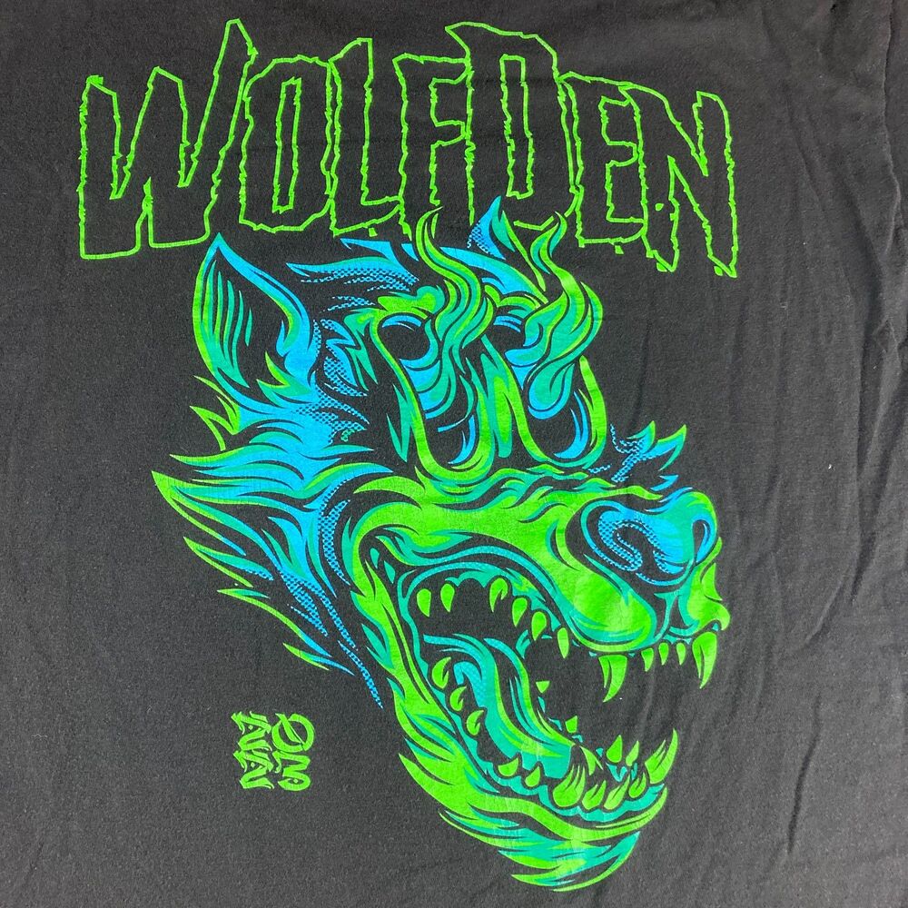 Wolfden Mens XL Black Wolf Graphic T Shirt Neon Green Blue Made USA Flaw